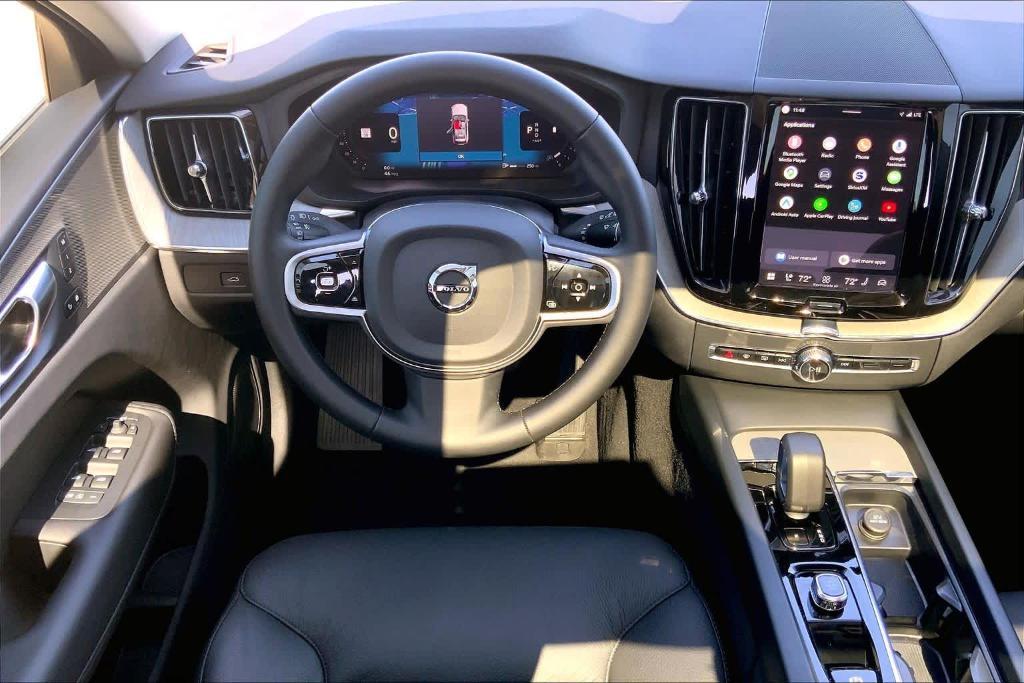 Volvo XC60 2025