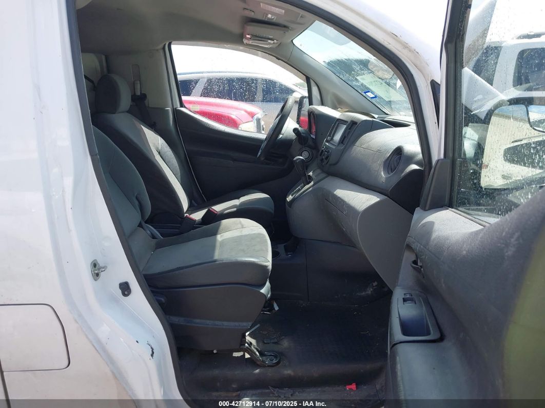 Nissan NV200 2021