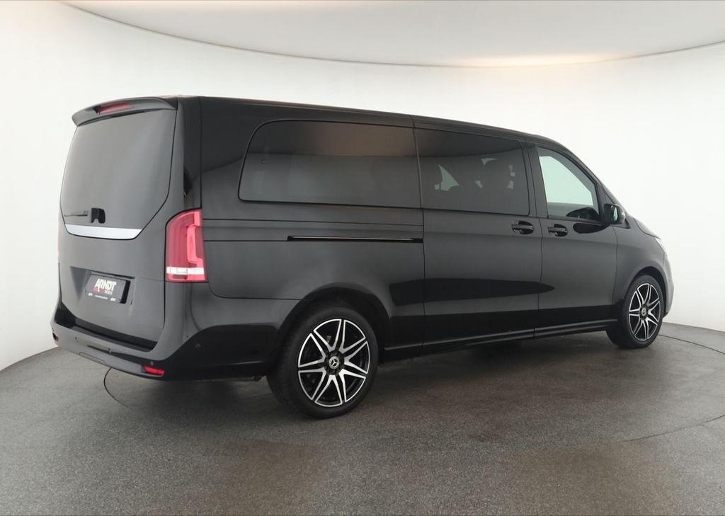 Mercedes-Benz V 300 2023
