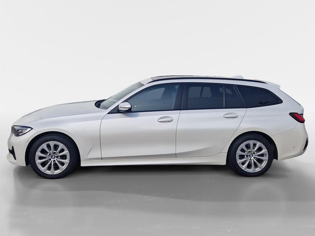 BMW 318 2022