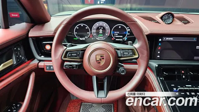 Porsche Panamera 2025