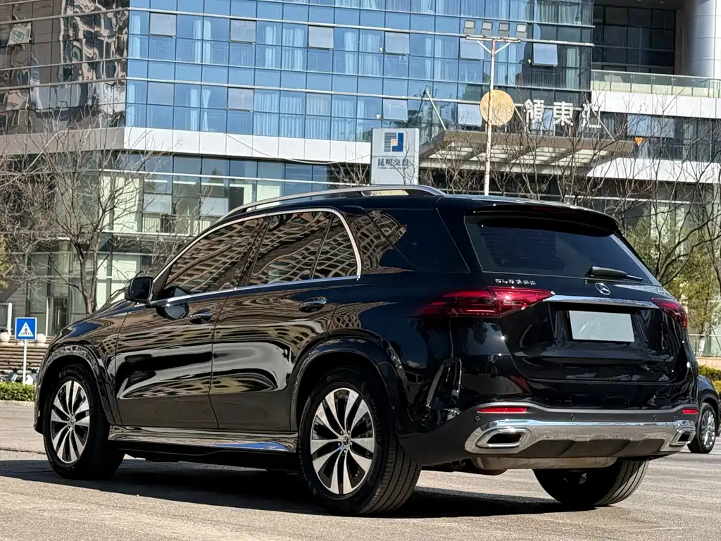 Mercedes-Benz GLE 2025