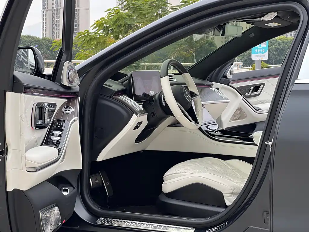 Mercedes-Benz Maybach S-Класс 2023