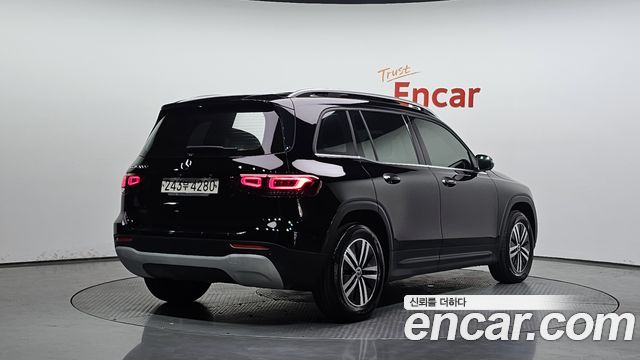 Mercedes-Benz GLB 2021