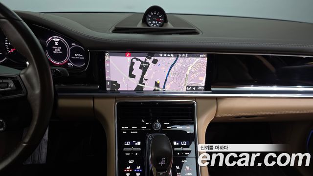 Porsche Panamera 2021