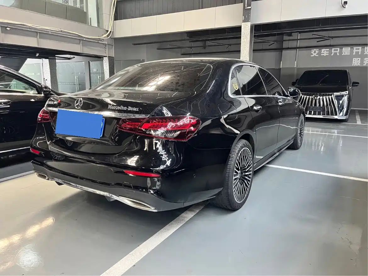 Mercedes-Benz E-Класс 2022