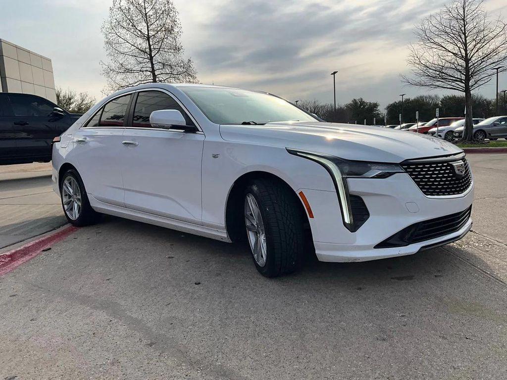Cadillac CT4 2023
