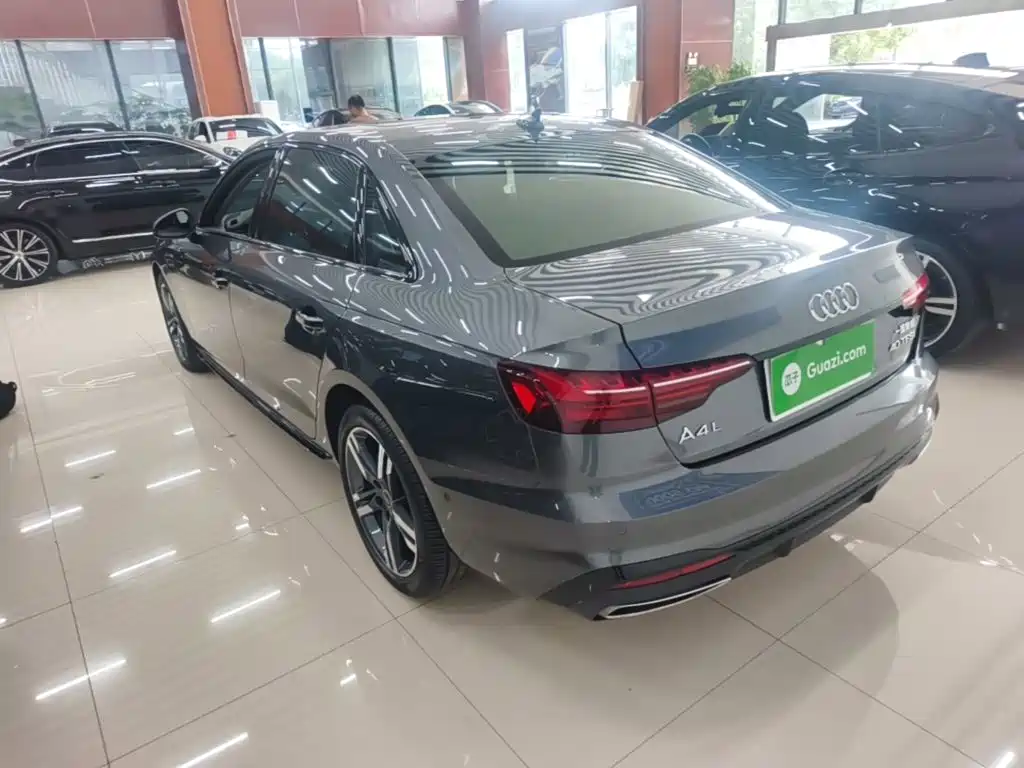 Audi A4 2023