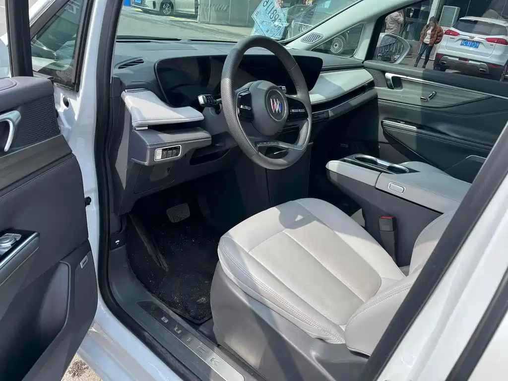 Buick GL8 2025