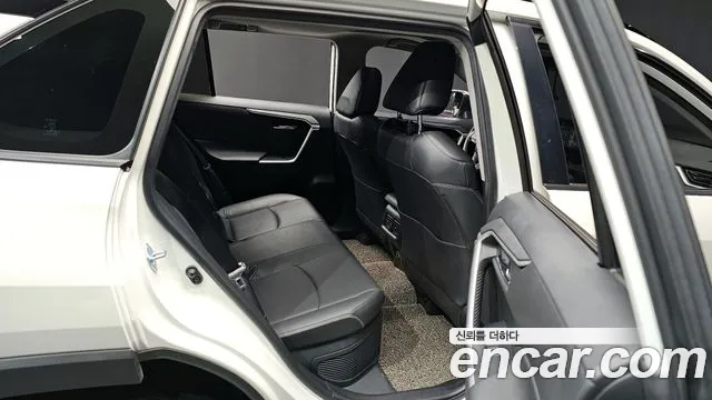 Toyota RAV4 2021