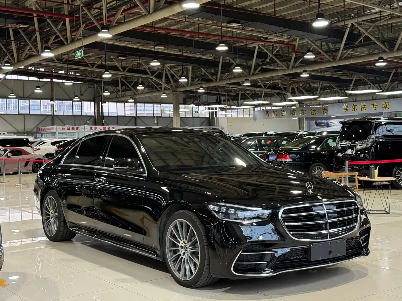 Mercedes-Benz S-Класс 2025