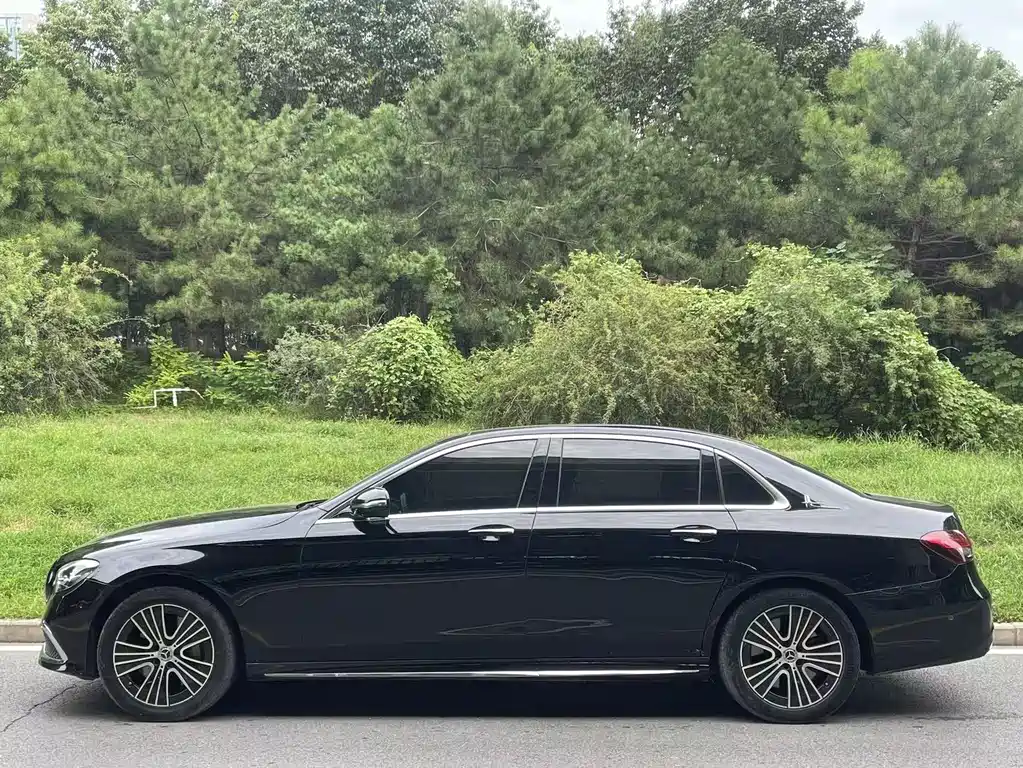 Mercedes-Benz E-Класс 2021