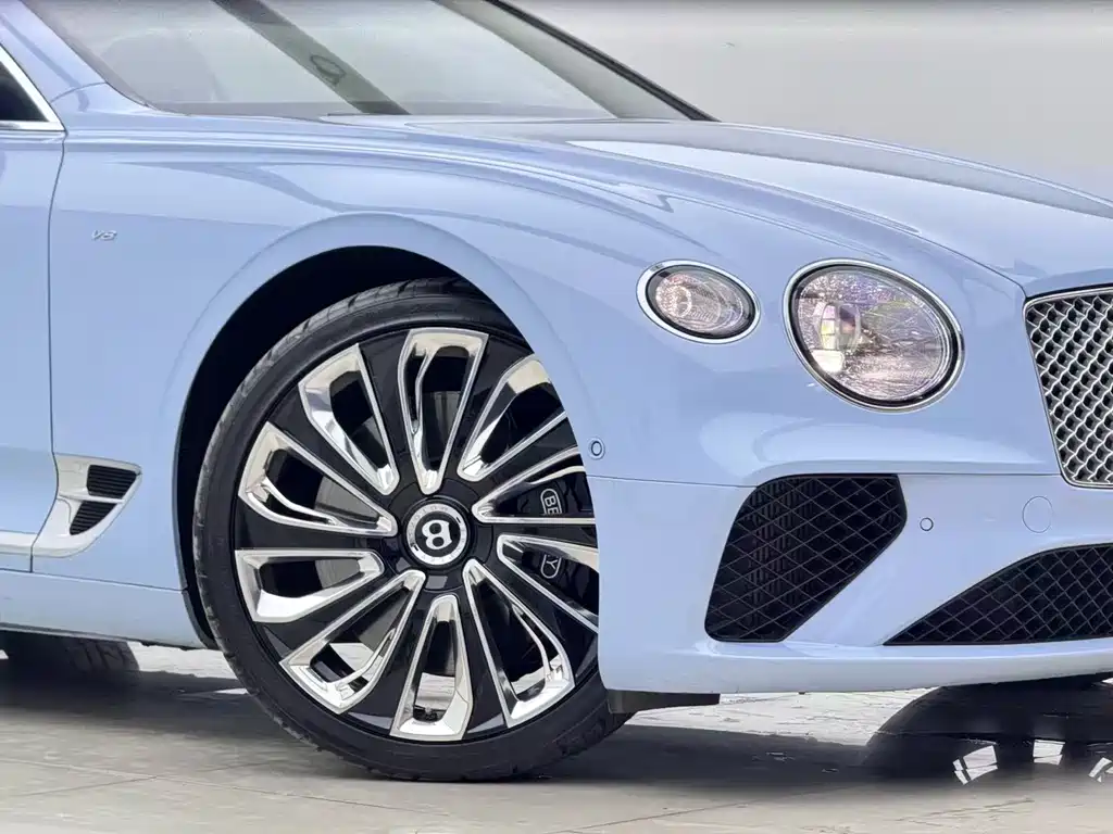 Bentley Continental 2021