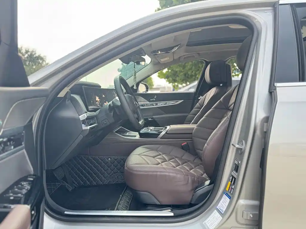 BMW i7 2023