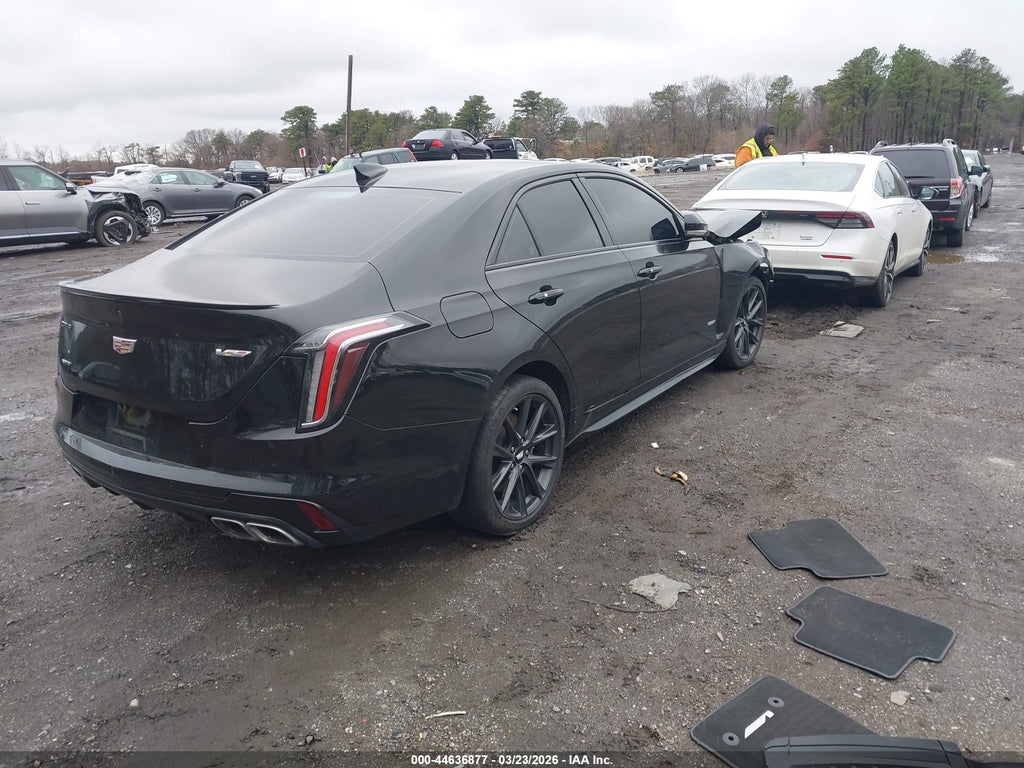 Cadillac CT4 2021