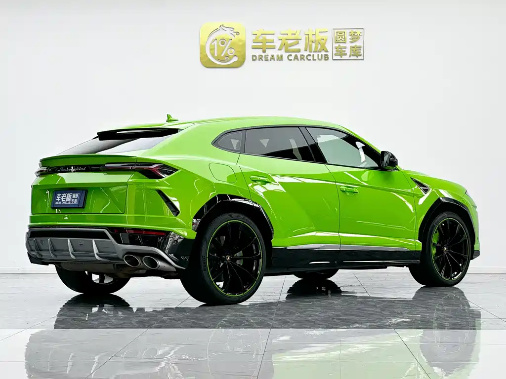 Lamborghini Urus 2021