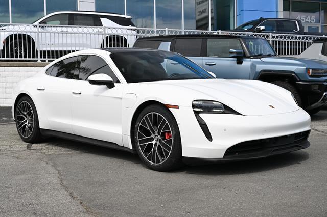 Porsche Taycan 2022