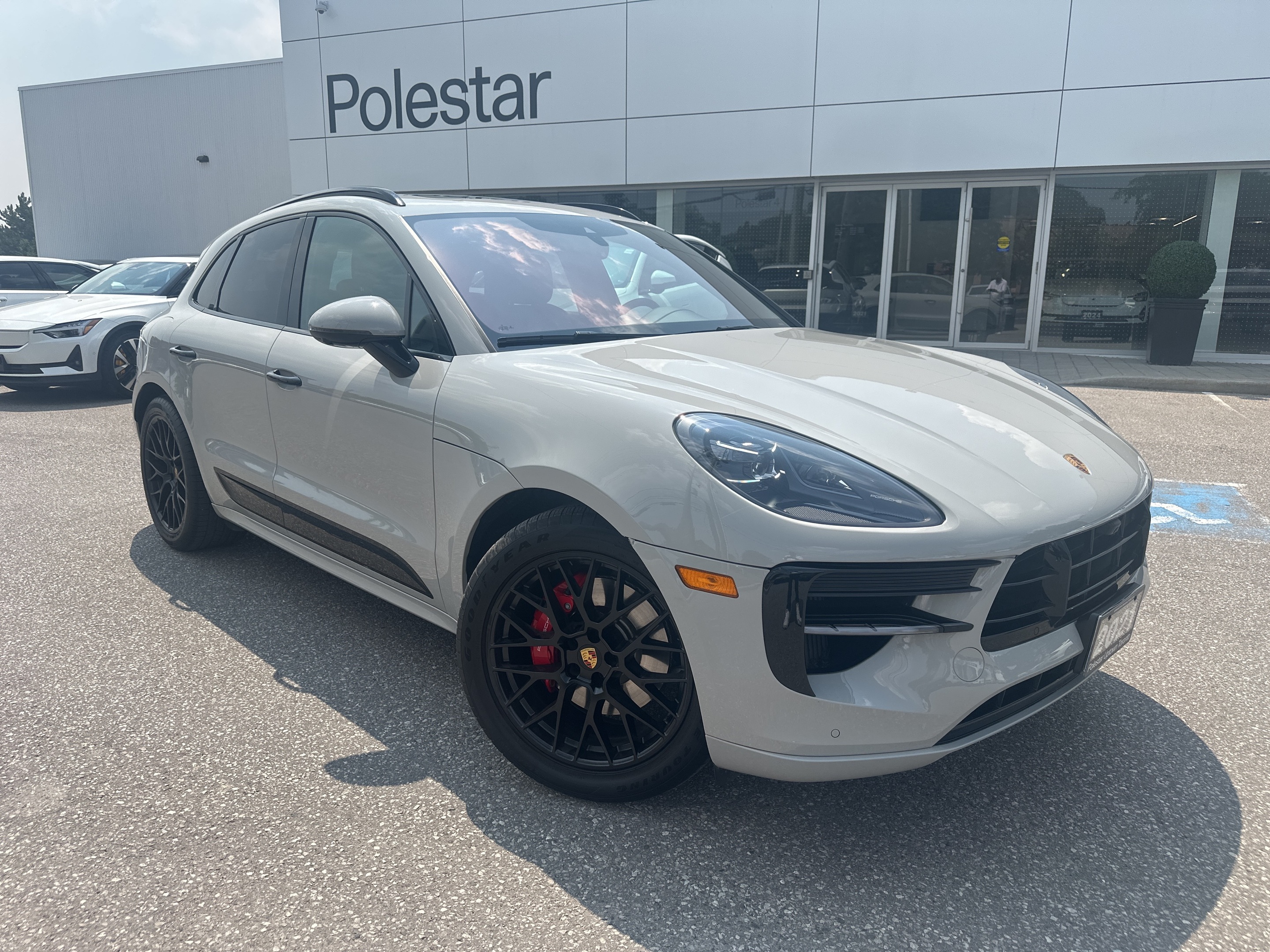Porsche Macan 2021