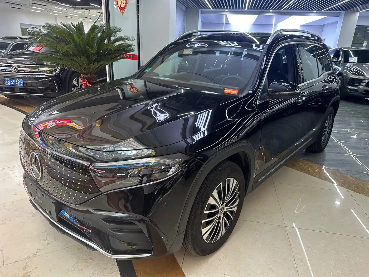Mercedes-Benz EQB 2025