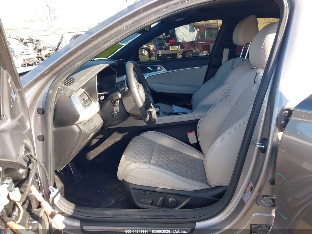 Genesis G70 2023