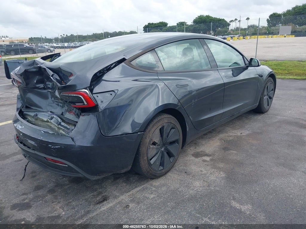 Tesla Model 3 2025