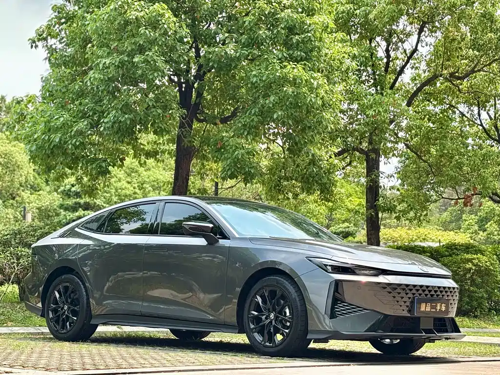 Changan UNI-V 2025