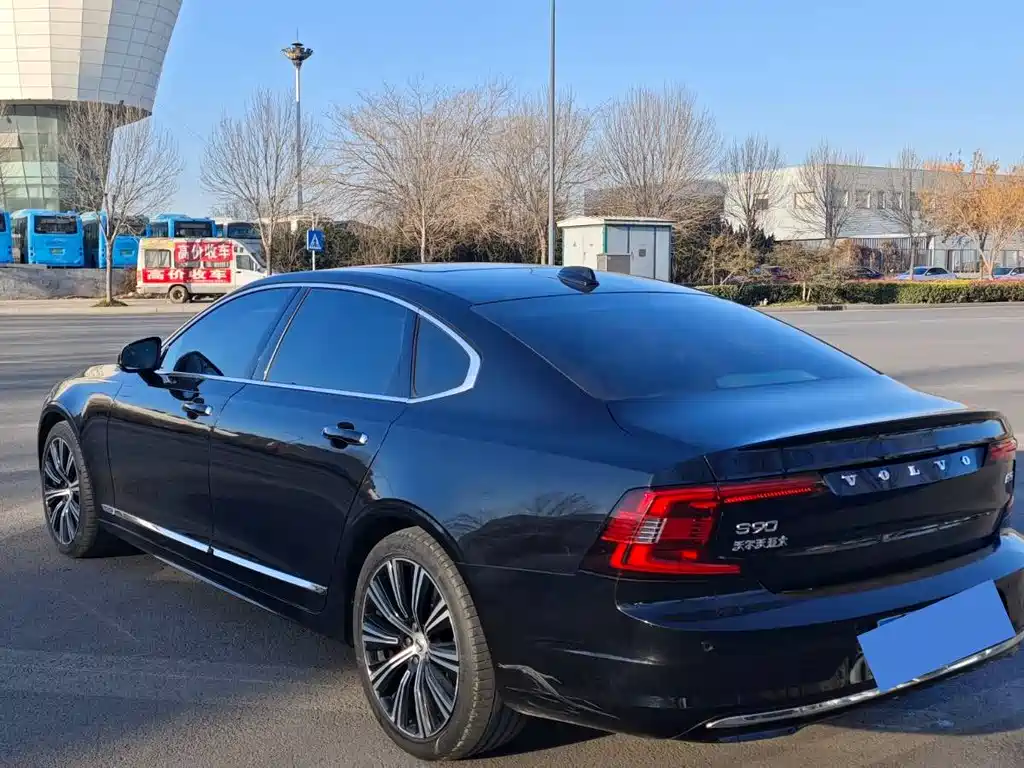 Volvo S90 2022