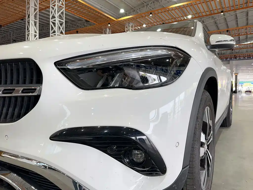 Mercedes-Benz GLA 2025