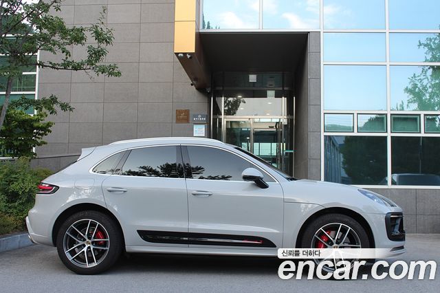 Porsche Macan 2022