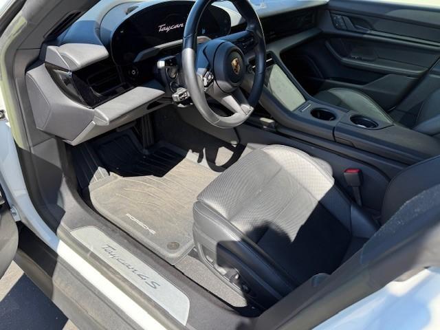 Porsche Taycan 2023