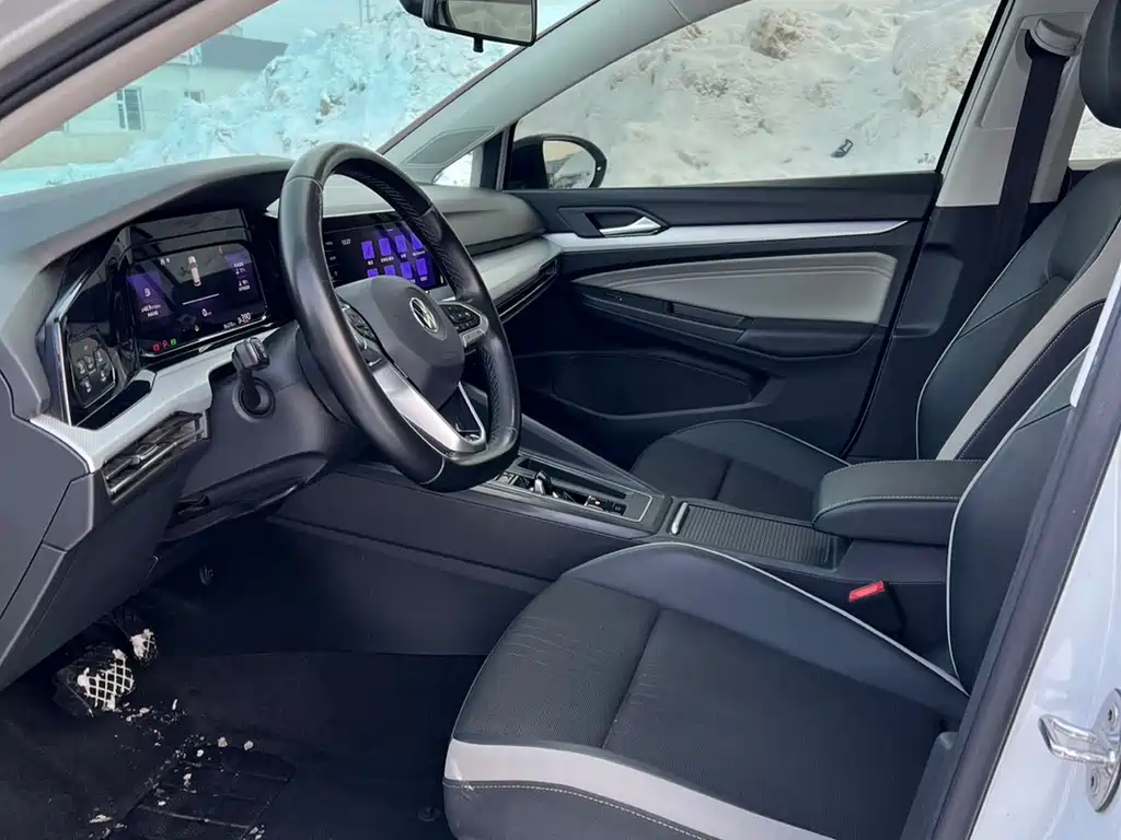 Volkswagen Golf 2021