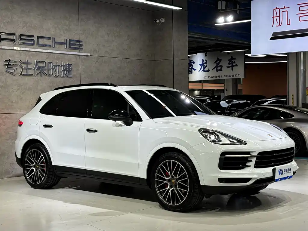 Porsche Cayenne 2021
