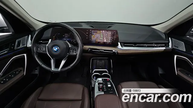 BMW iX1 2023