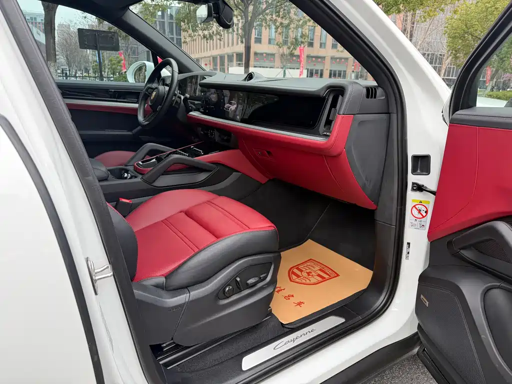 Porsche Cayenne 2024
