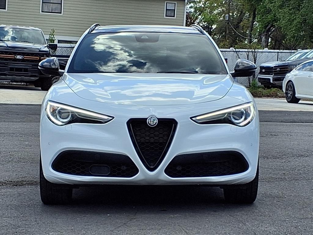 Alfa Romeo Stelvio 2023