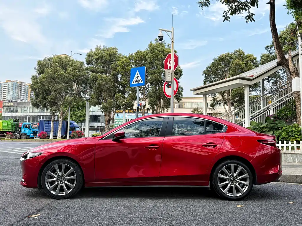 Mazda 3 2021