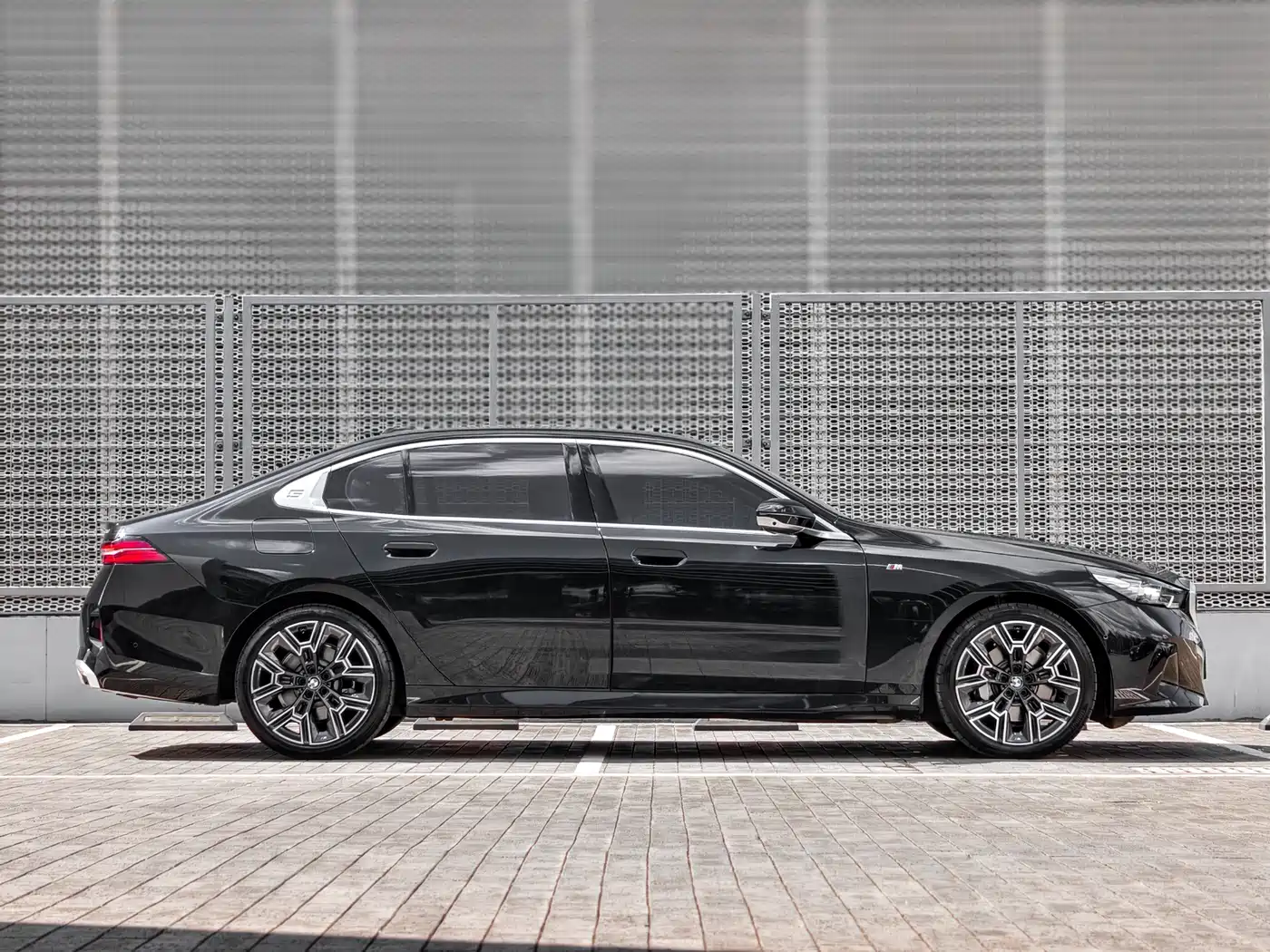 BMW 5 серии 2025