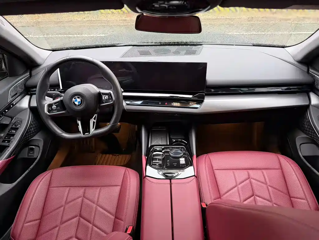 BMW i5 2024