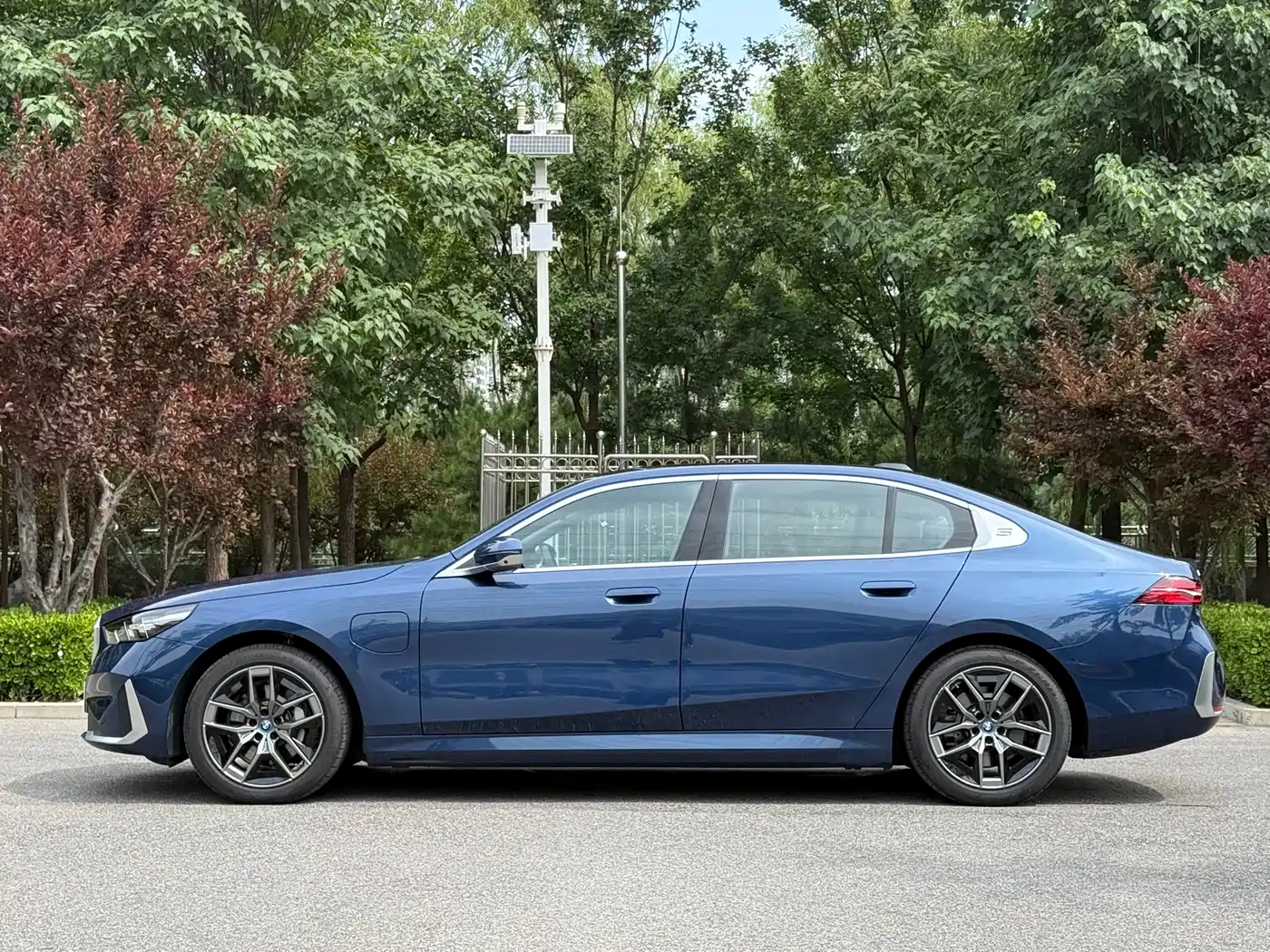 BMW i5 2024