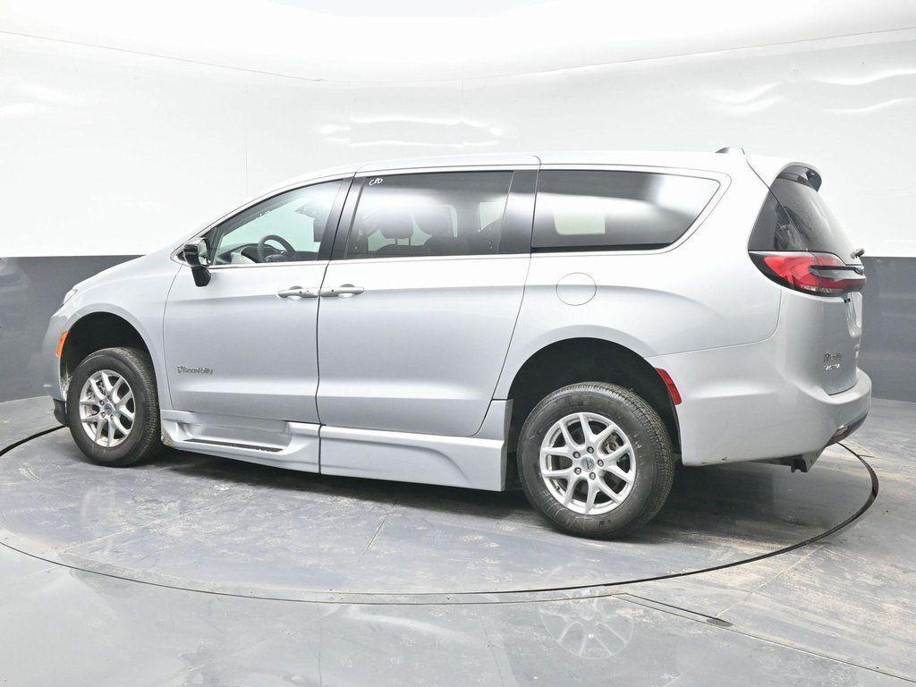 Chrysler Pacifica 2024
