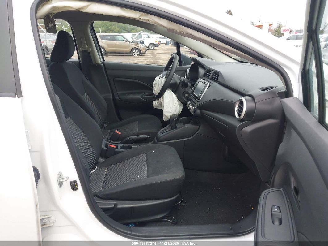Nissan Versa 2023