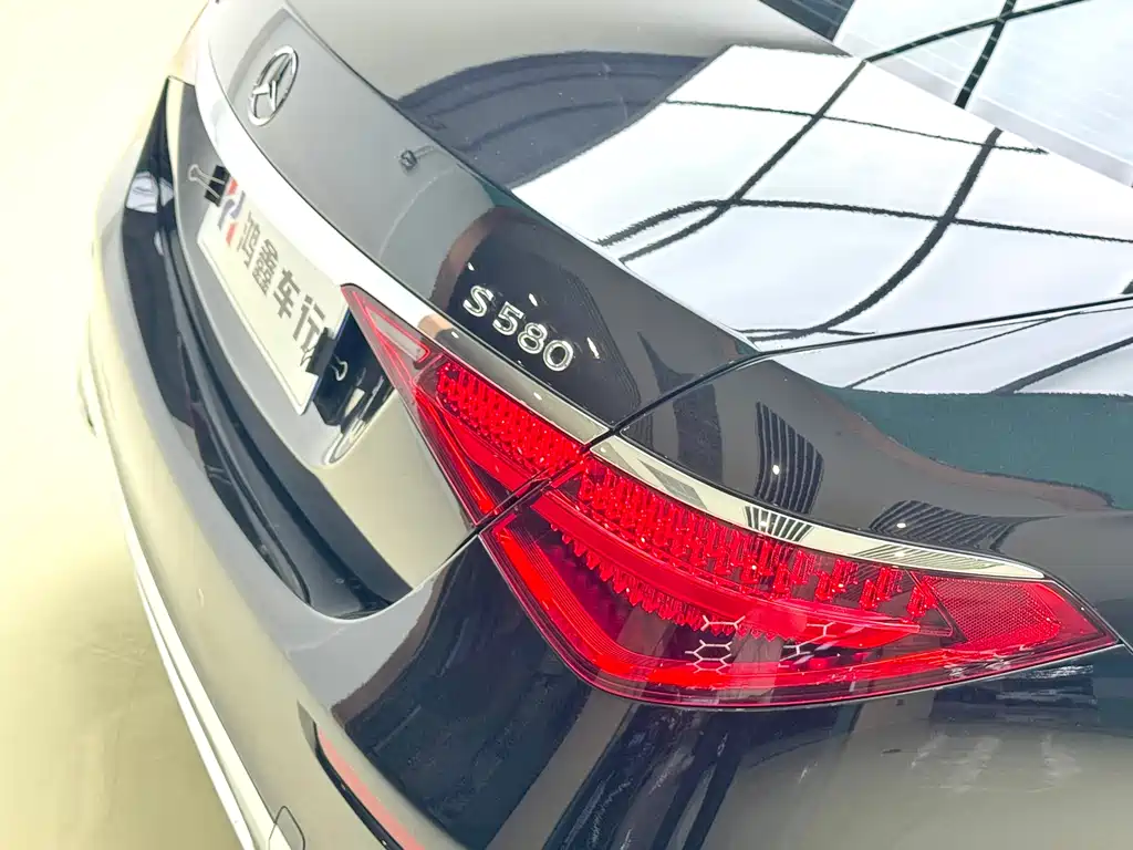 Mercedes-Benz Maybach S-Класс 2022
