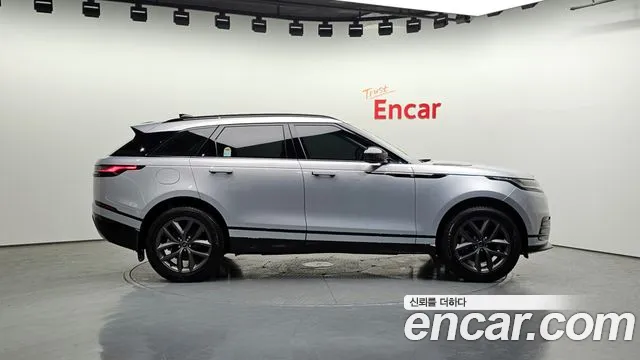 Land Rover Range Rover Velar 2025