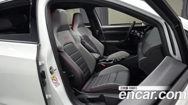 Volkswagen Golf 2023