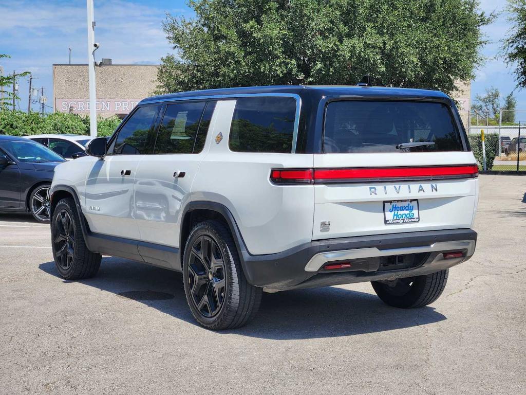 Rivian R1S 2023