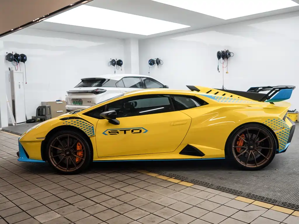 Lamborghini Huracán 2023