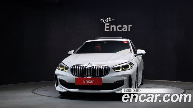 BMW 1 серии 2021