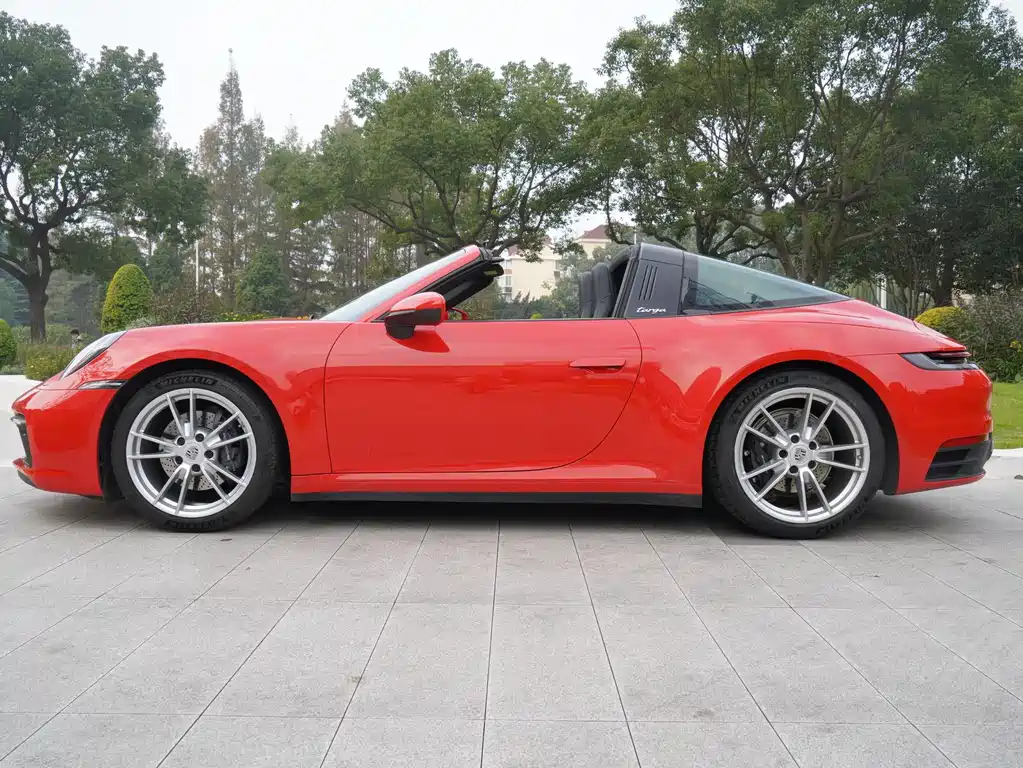Porsche 911 2021