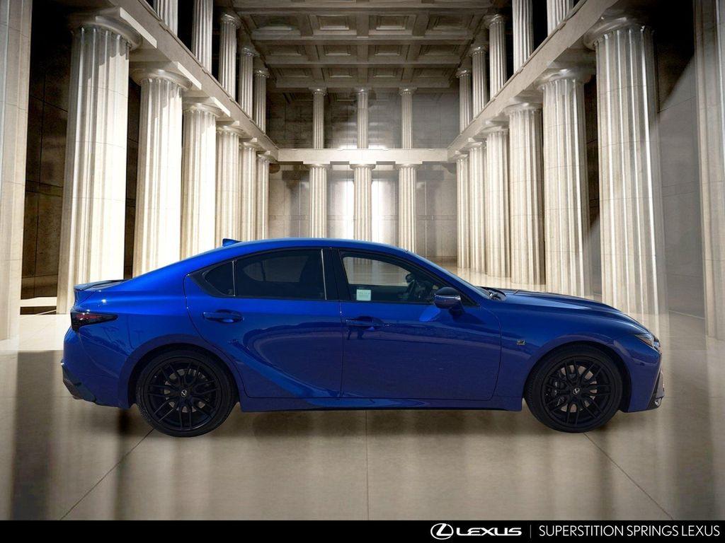 Lexus IS 2023