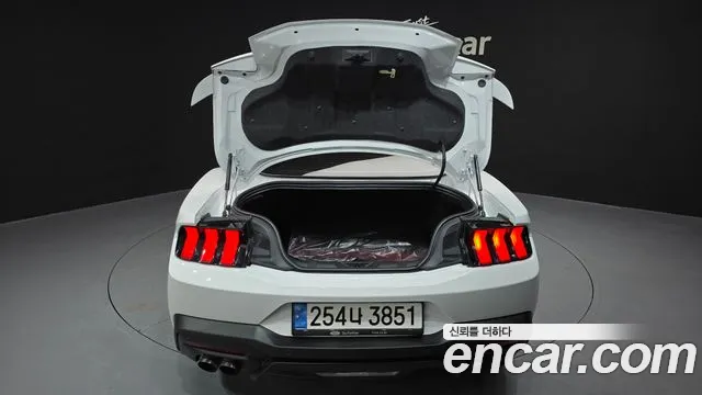 Ford Mustang 2024